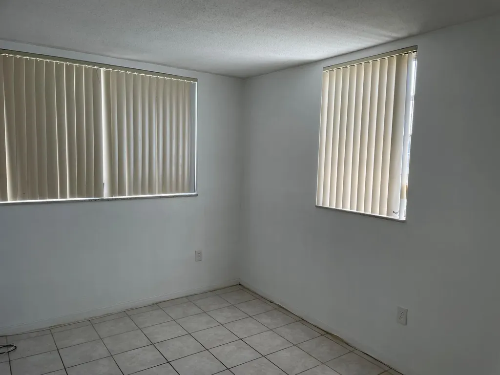 2855 Leonard Drive Aventura FL 33160
