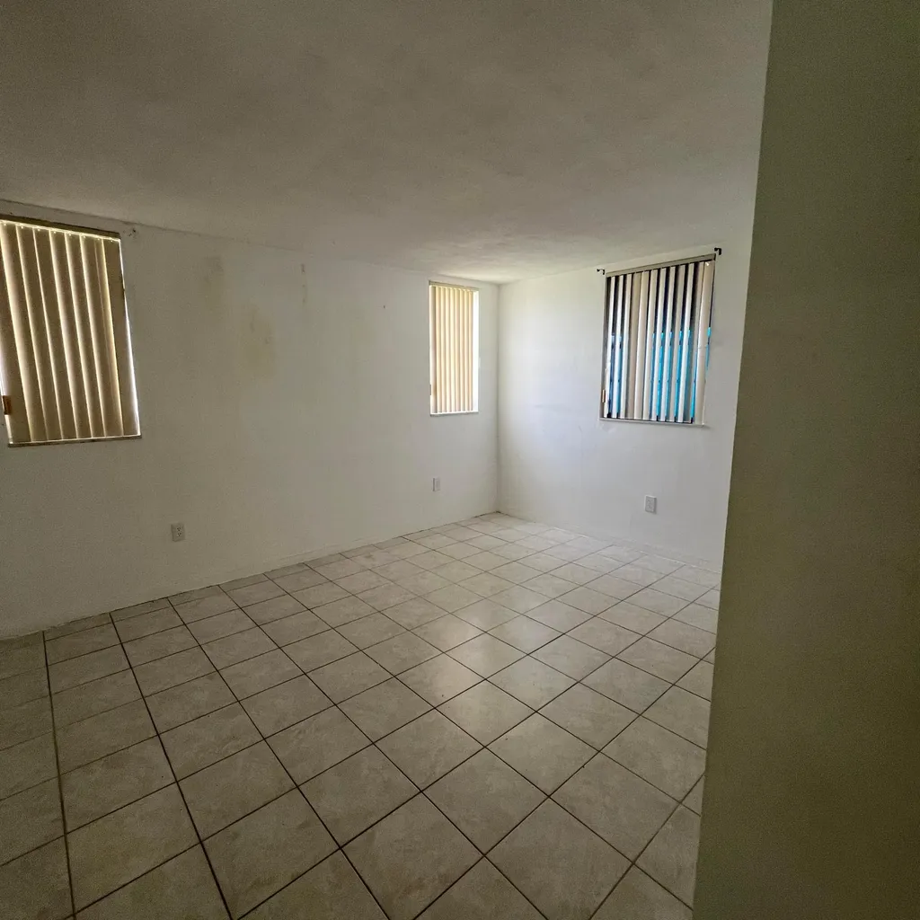 2855 Leonard Drive Aventura FL 33160