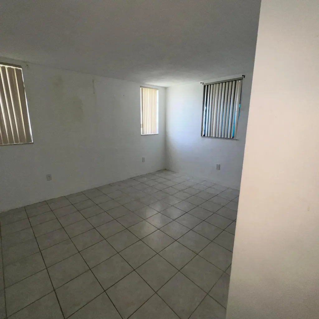 2855 Leonard Drive Aventura FL 33160