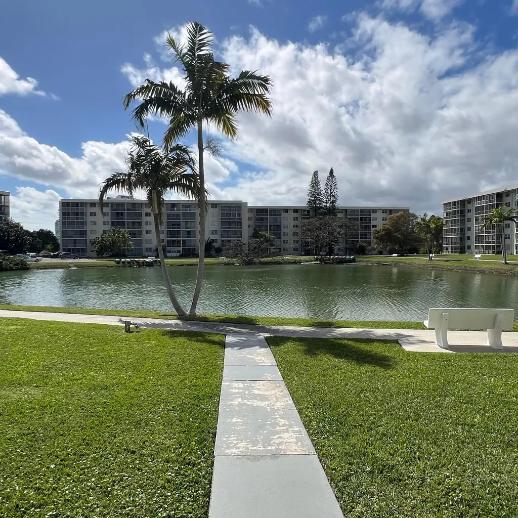 2855 Leonard Drive Aventura FL 33160