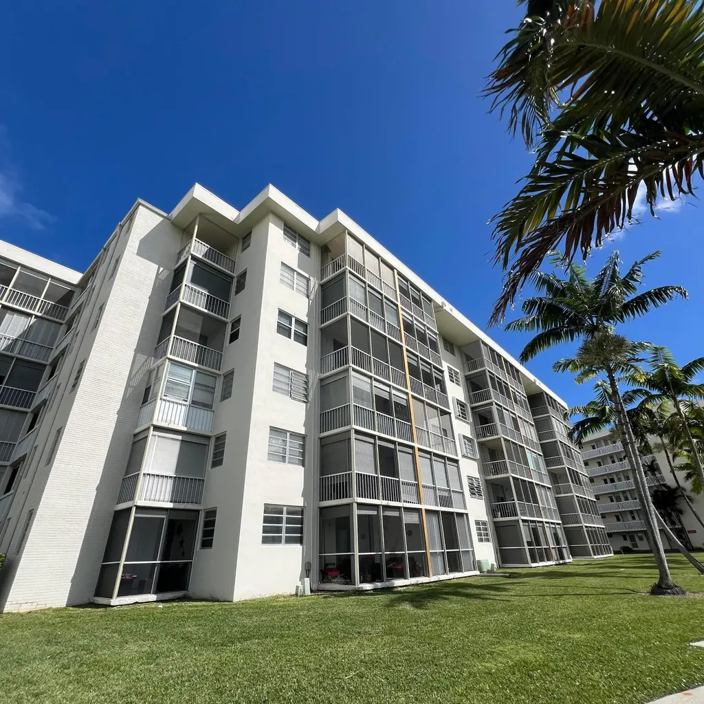 2855 Leonard Drive Aventura FL 33160