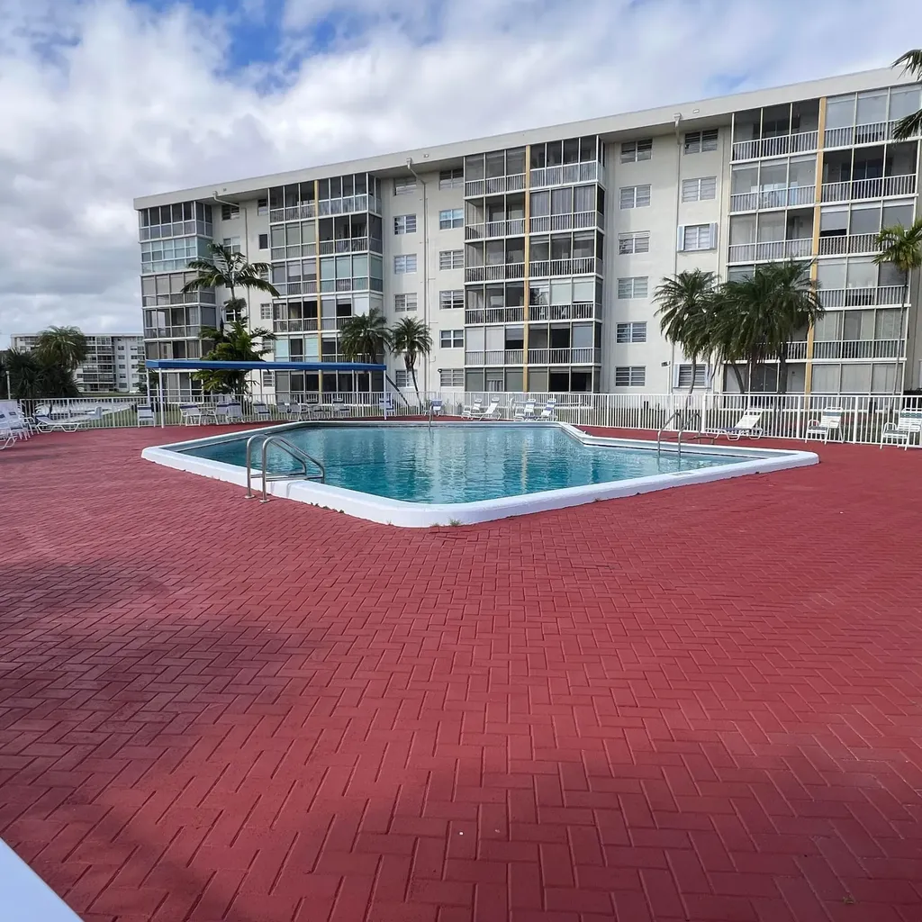 2855 Leonard Drive Aventura FL 33160
