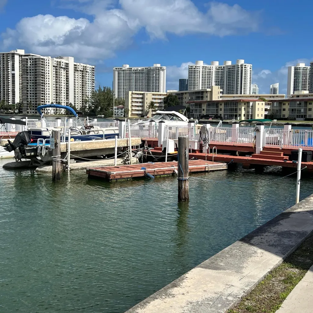 2855 Leonard Drive Aventura FL 33160