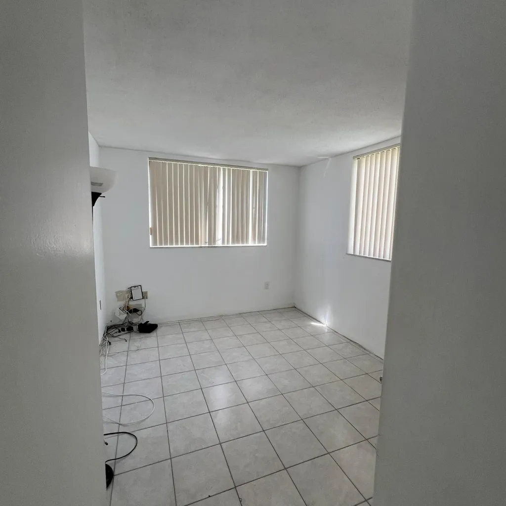2855 Leonard Drive Aventura FL 33160