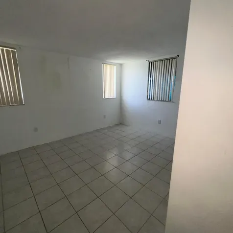 2855 Leonard Drive Aventura FL 33160
