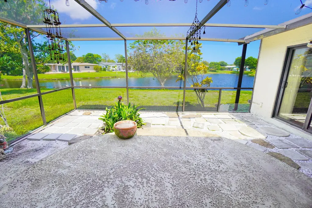 14592 Country Side Lane Delray Beach FL 33484
