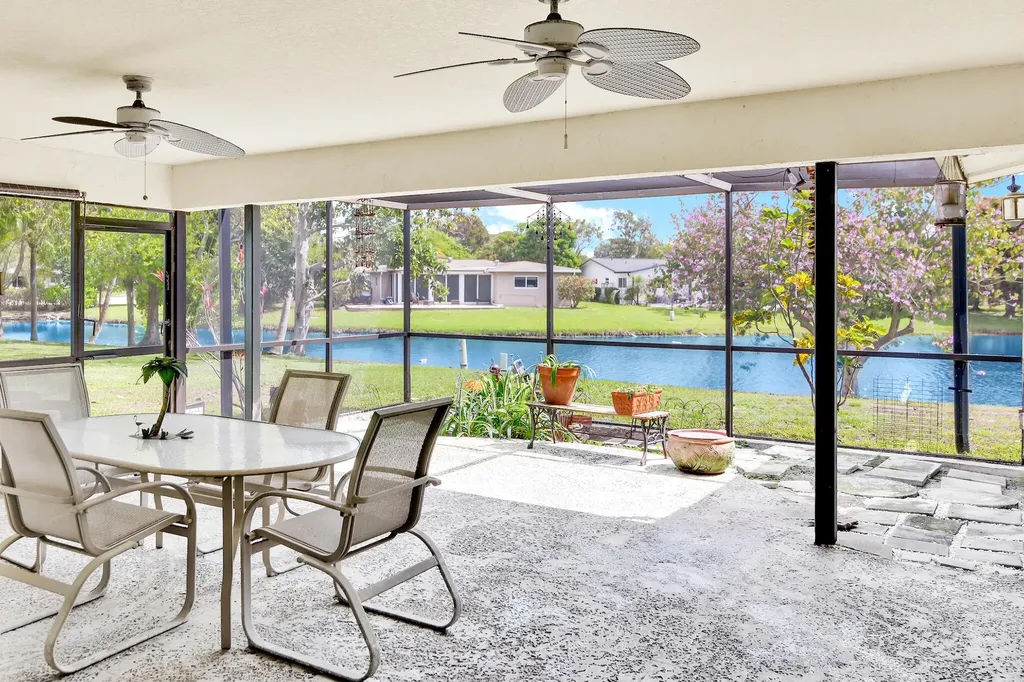 14592 Country Side Lane Delray Beach FL 33484