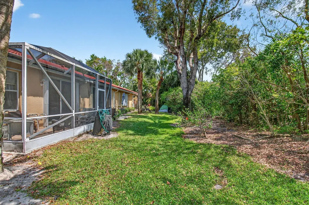 12527 Crystal Pointe Drive Boynton Beach FL 33437