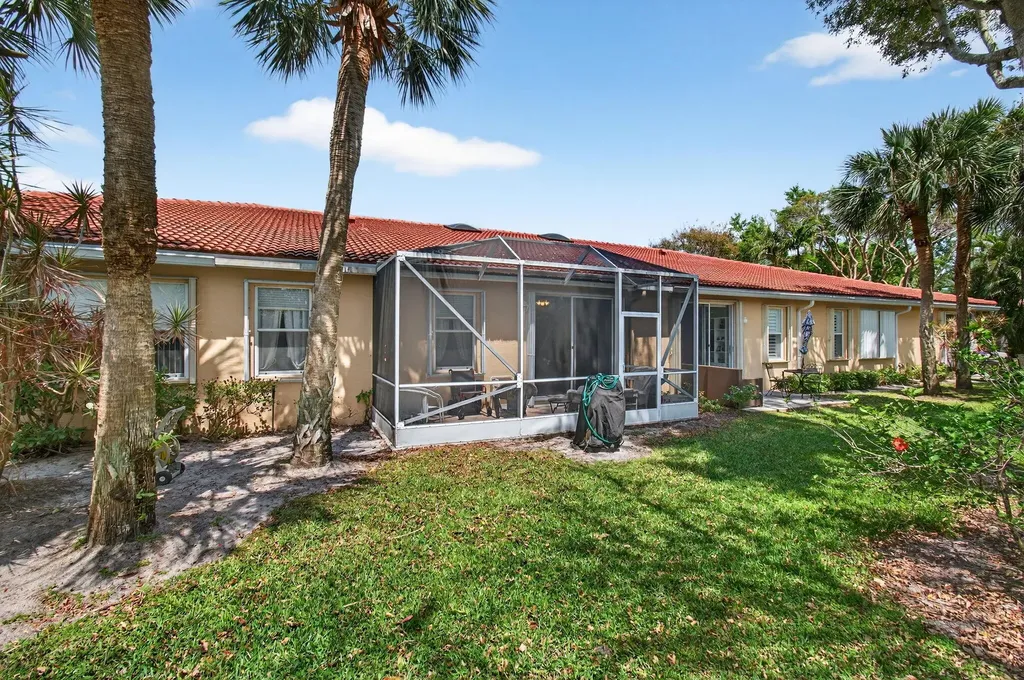 12527 Crystal Pointe Drive Boynton Beach FL 33437