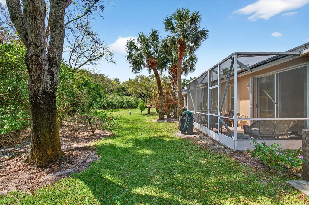 12527 Crystal Pointe Drive Boynton Beach FL 33437
