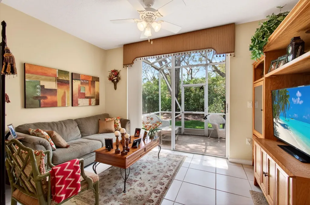 12527 Crystal Pointe Drive Boynton Beach FL 33437