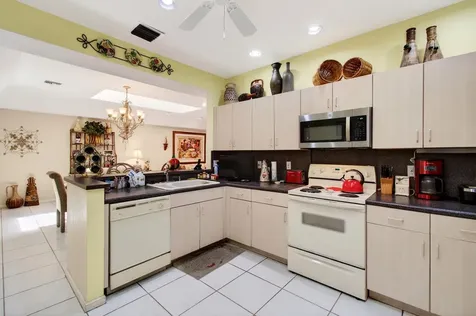 12527 Crystal Pointe Drive Boynton Beach FL 33437