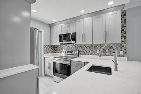 1481 S Ocean Boulevard Lauderdale By The Sea FL 33062