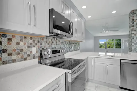 1481 S Ocean Boulevard Lauderdale By The Sea FL 33062