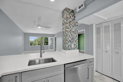 1481 S Ocean Boulevard Lauderdale By The Sea FL 33062