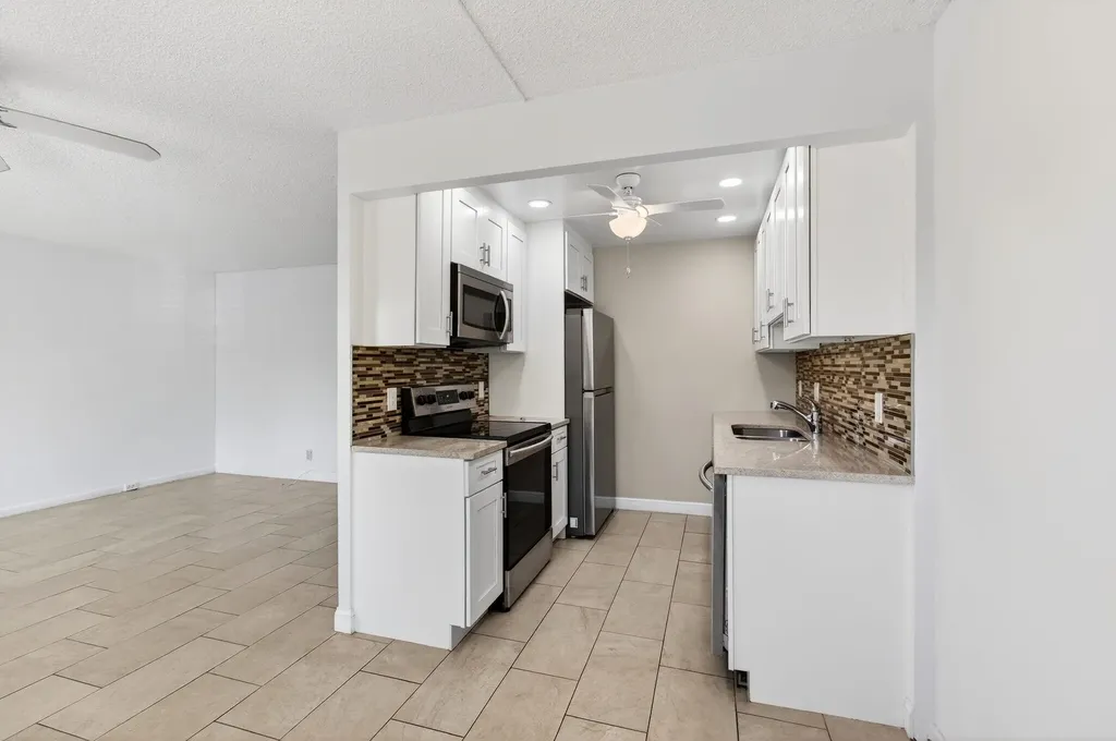 1017 Cornwall A Boca Raton FL 33434