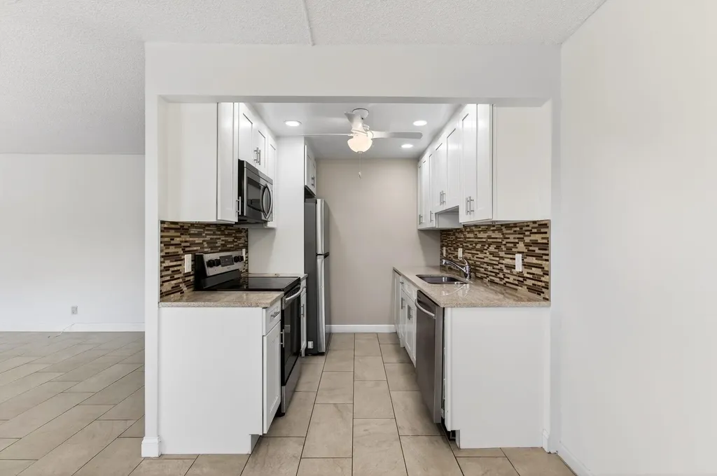 1017 Cornwall A Boca Raton FL 33434