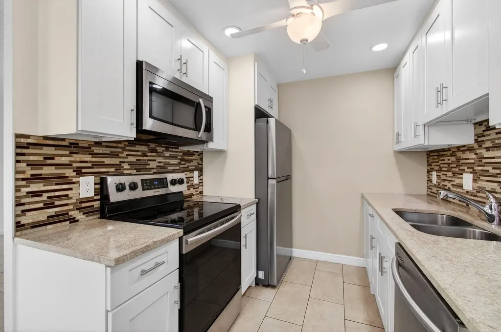 1017 Cornwall A Boca Raton FL 33434