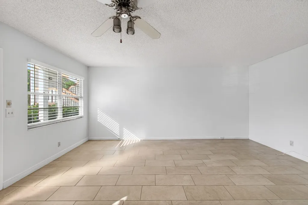1017 Cornwall A Boca Raton FL 33434
