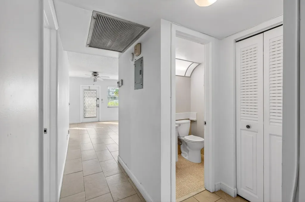 1017 Cornwall A Boca Raton FL 33434