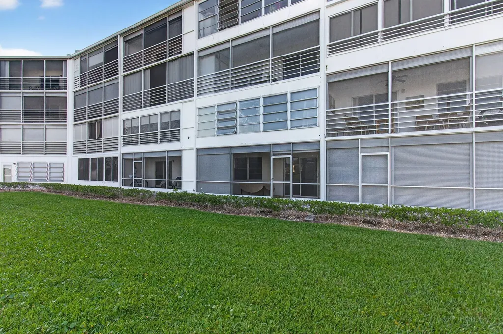 1017 Cornwall A Boca Raton FL 33434