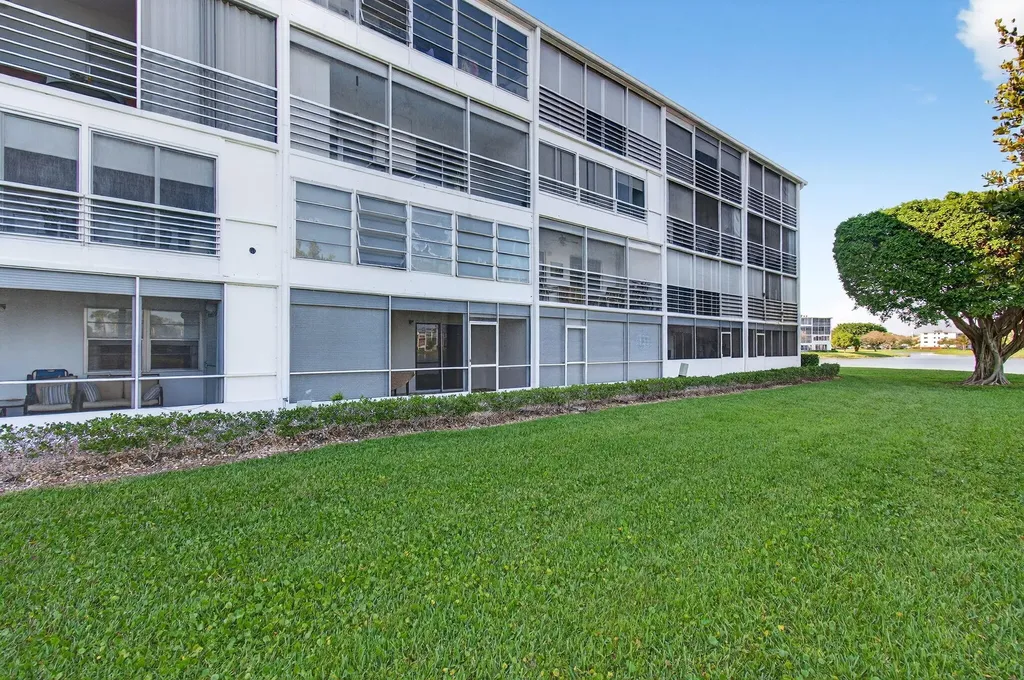 1017 Cornwall A Boca Raton FL 33434