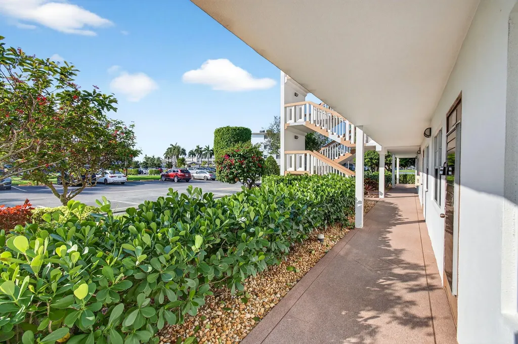 1017 Cornwall A Boca Raton FL 33434