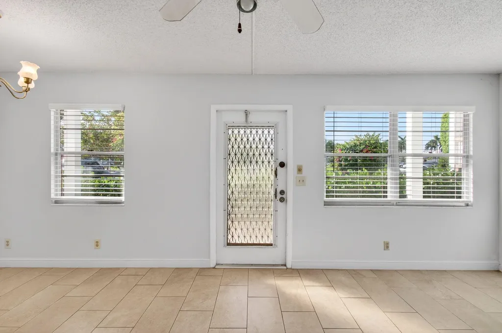 1017 Cornwall A Boca Raton FL 33434