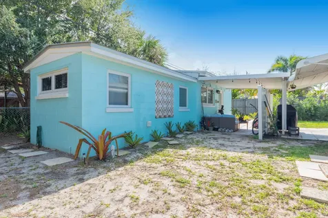 2574 NE Roberta Street Jensen Beach FL 34957
