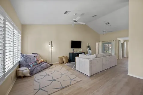 5040 SE Bent Wood Drive Stuart FL 34997