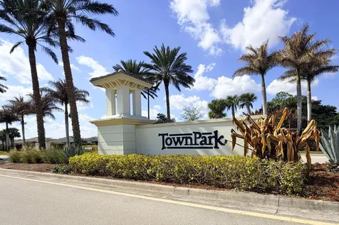 12932 SW Lake Fern Circle Port St Lucie FL 34987
