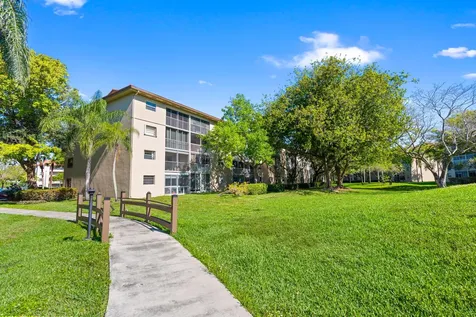 1251 SW 125th Avenue Pembroke Pines FL 33027