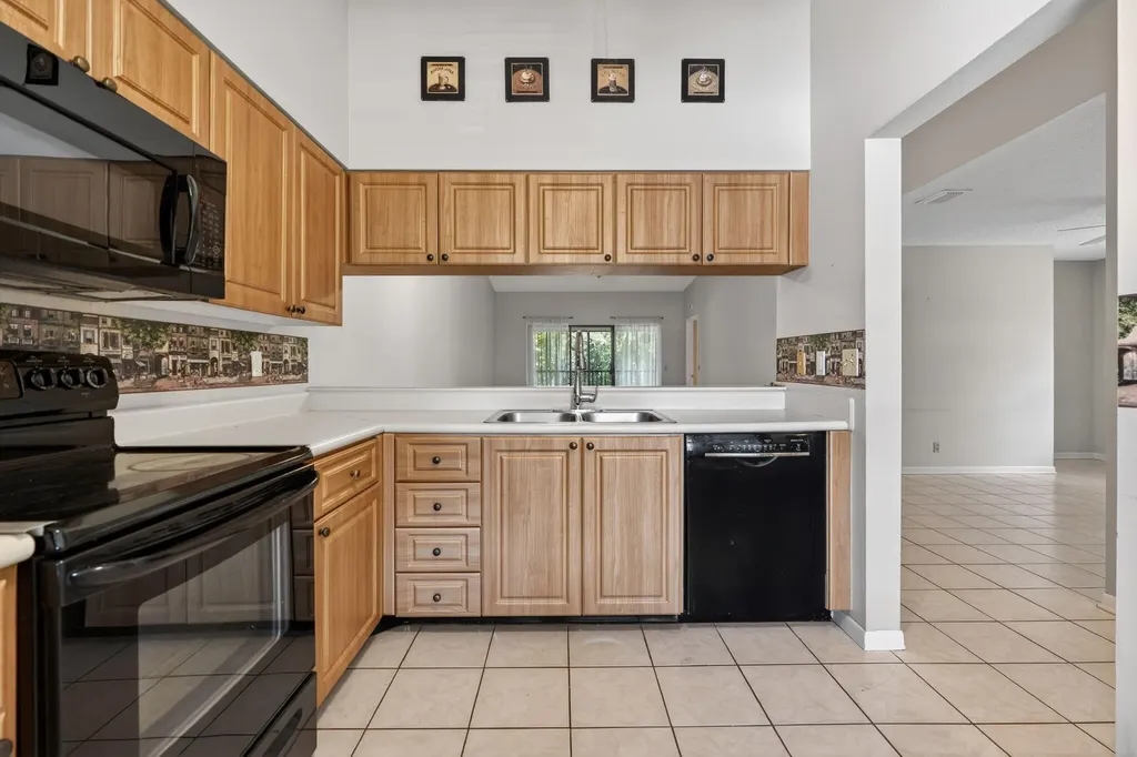 2301 Sabal Ridge Court Palm Beach Gardens FL 33418