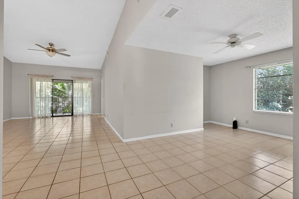 2301 Sabal Ridge Court Palm Beach Gardens FL 33418