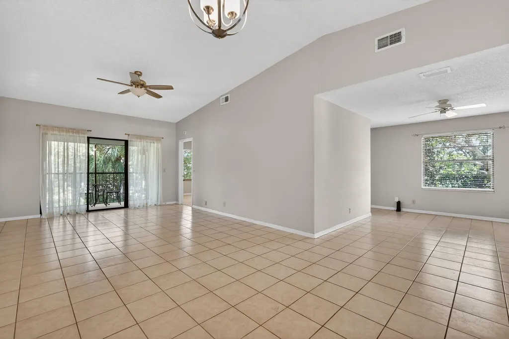 2301 Sabal Ridge Court Palm Beach Gardens FL 33418