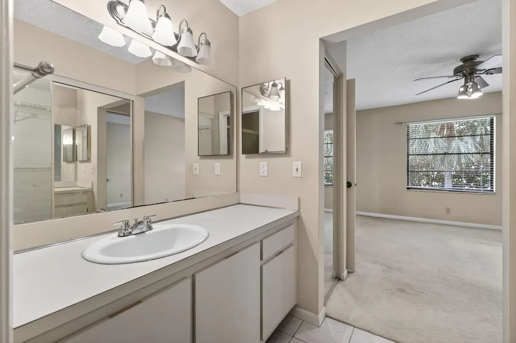 2301 Sabal Ridge Court Palm Beach Gardens FL 33418