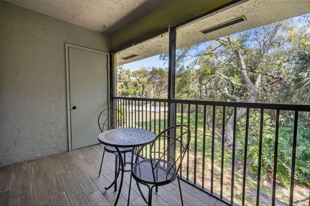 2301 Sabal Ridge Court Palm Beach Gardens FL 33418