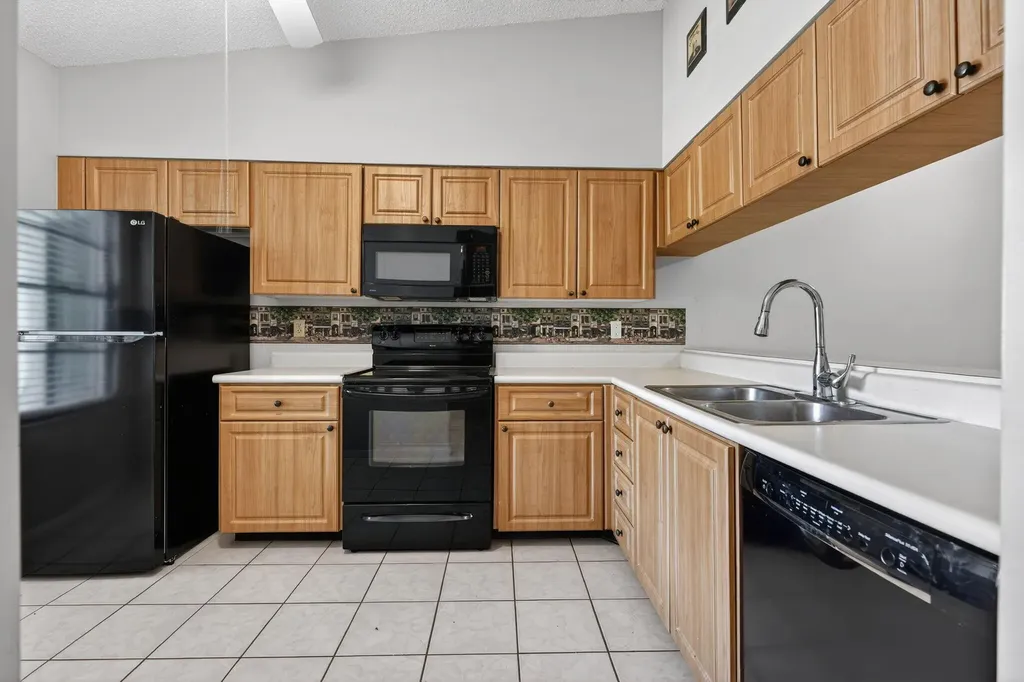 2301 Sabal Ridge Court Palm Beach Gardens FL 33418