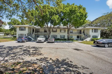 2301 Sabal Ridge Court Palm Beach Gardens FL 33418