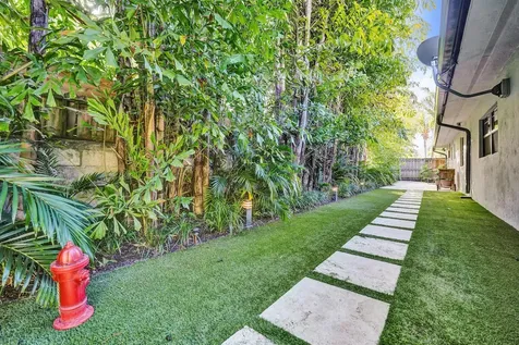2309 NE 12th Court Fort Lauderdale FL 33304