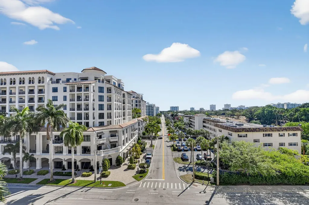 99 SE Mizner Boulevard Boca Raton FL 33432