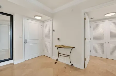 99 SE Mizner Boulevard Boca Raton FL 33432