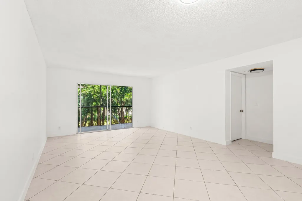 7301 Amberly Lane Delray Beach FL 33446