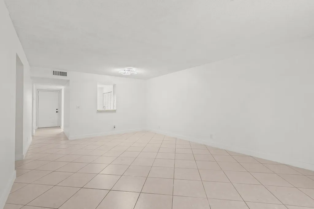 7301 Amberly Lane Delray Beach FL 33446