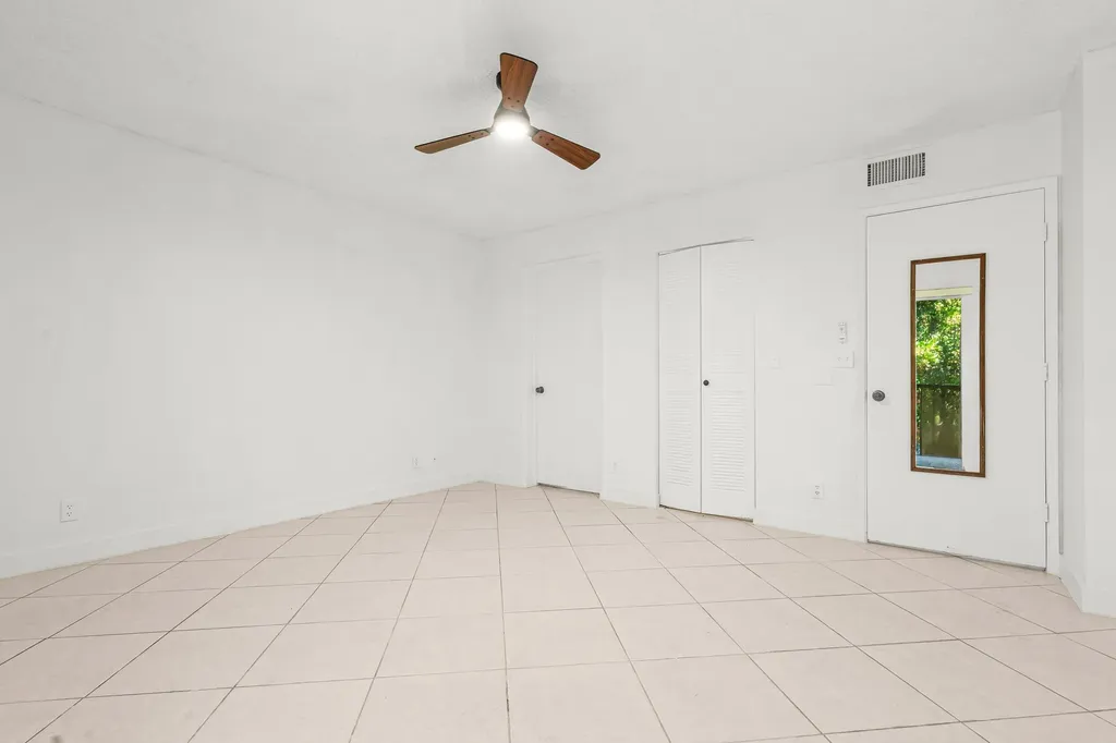 7301 Amberly Lane Delray Beach FL 33446