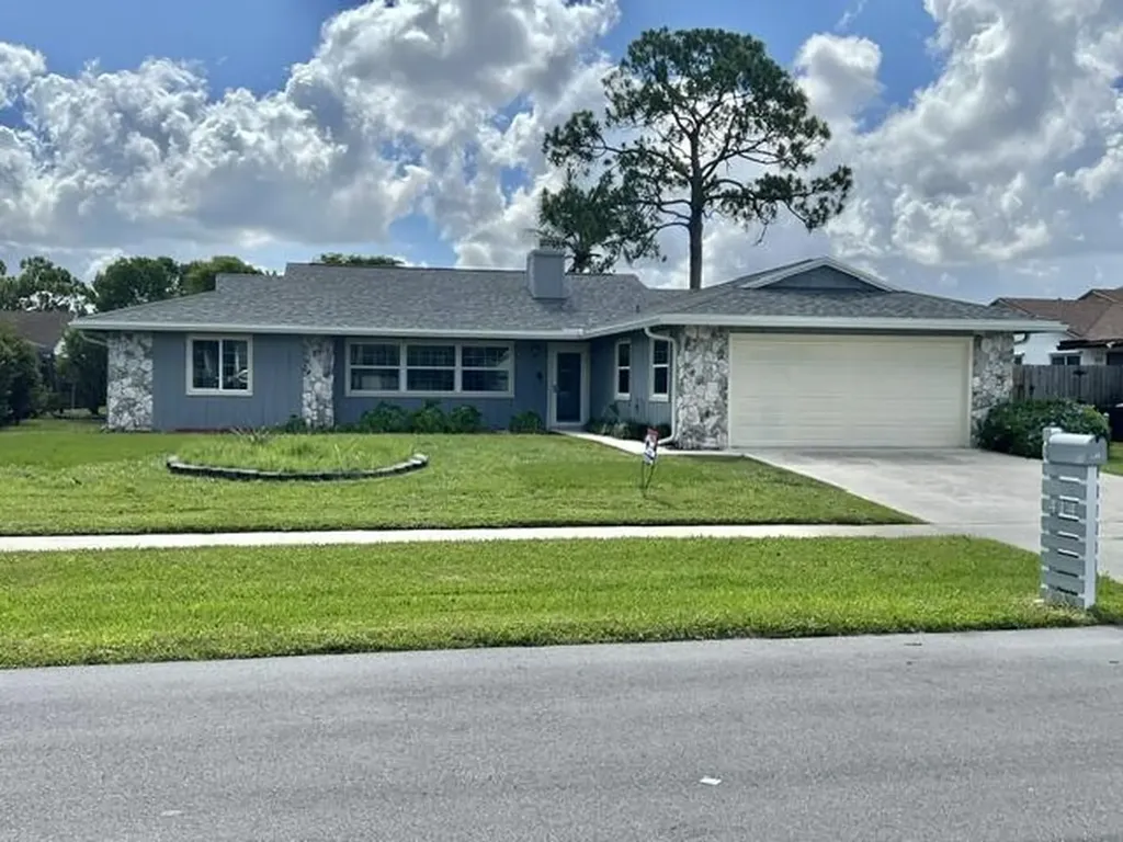 414 Las Palmas Street Royal Palm Beach FL 33411