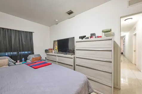 3298 NW 49th Street Miami FL 33142