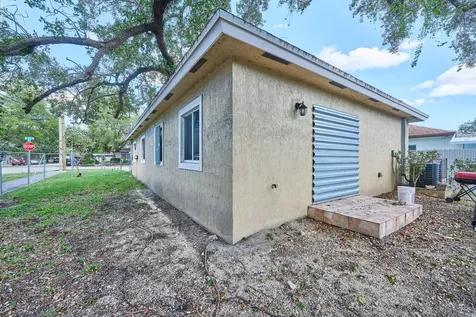 3298 NW 49th Street Miami FL 33142