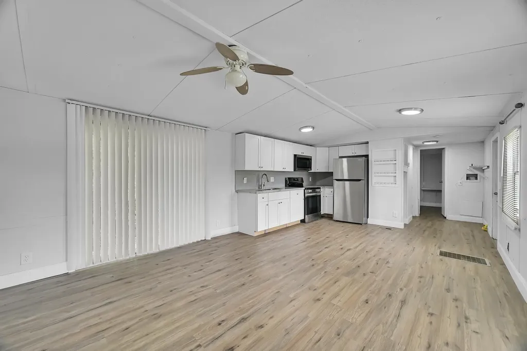 585 NW Avenue D Moore Haven FL 33471