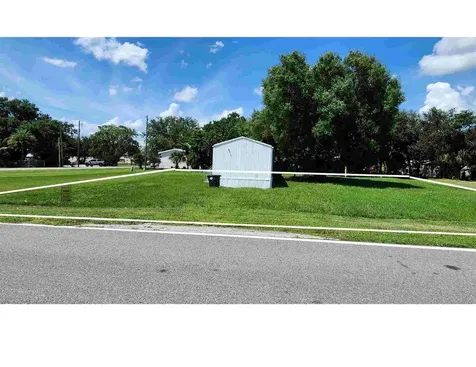 585 NW Avenue D Moore Haven FL 33471